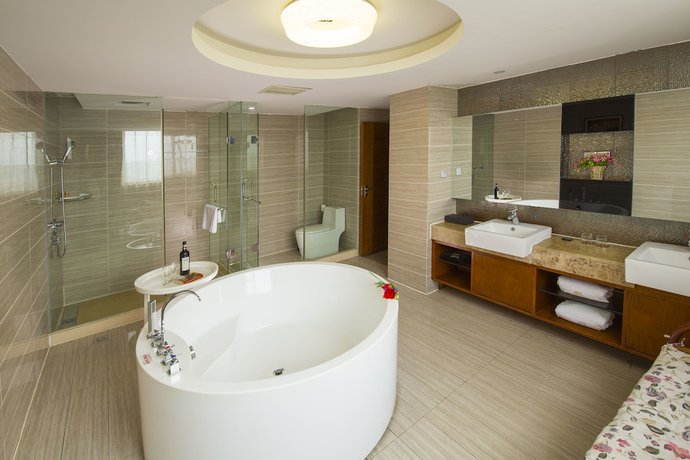 Imagen de la habitación del Hotel The Posh Hotel. Foto 14