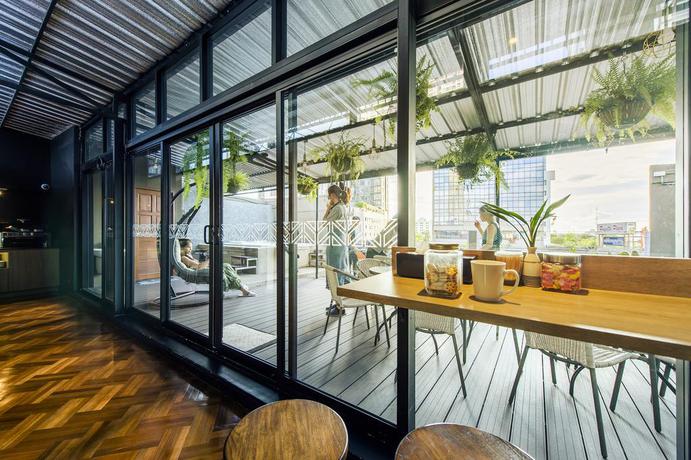 Imagen de los interiores del Hotel The Posh Phayathai. Foto 10