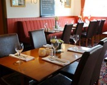 Imagen del bar/restaurante del Hotel The Potters Arms. Foto 5