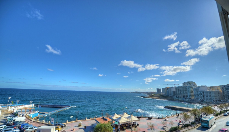 Imagen de la habitación del Hotel The Preluna. Foto 10