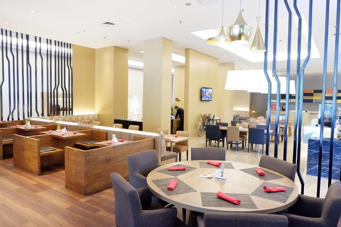 Imagen de los interiores del Hotel The Premiere Pekanbaru - Chse Certified. Foto 7