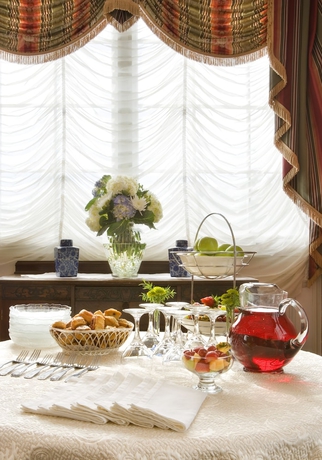 Imagen del bar/restaurante del Hotel The Presidents' Quarters Inn. Foto 2