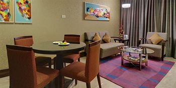 Imagen de los interiores del Hotel The Pride Chennai. Foto 10