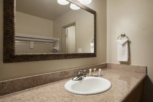 Imagen de la habitación del Hotel The Prime Suites, Vallejo - Napa Valley and Six Flags Discovery Kingdom. Foto 2
