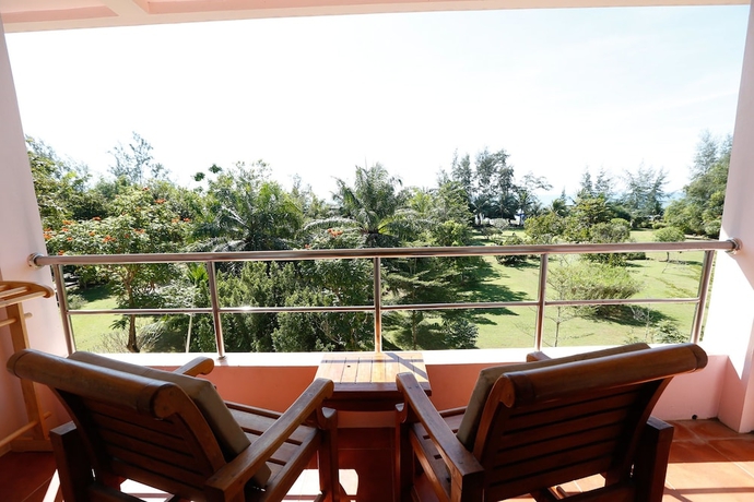 Imagen de la habitación del Hotel The Princess Beach Resort. Foto 10