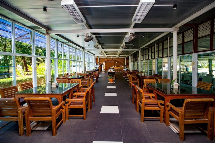 Imagen del bar/restaurante del Hotel The Princess Beach Resort. Foto 4