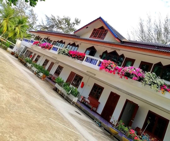 Imagen de los exteriores del Hotel The Princess Beach Resort. Foto 14