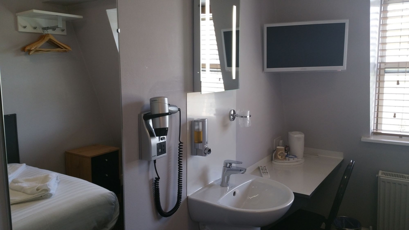 Imagen de la habitación del Hotel The Princess – St Pancras Group. Foto 4