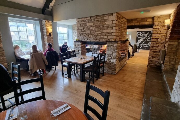 Imagen general del Hotel The Priory Inn. Foto 9