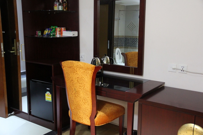 Imagen de la habitación del Hotel The Privi Suites. Foto 6