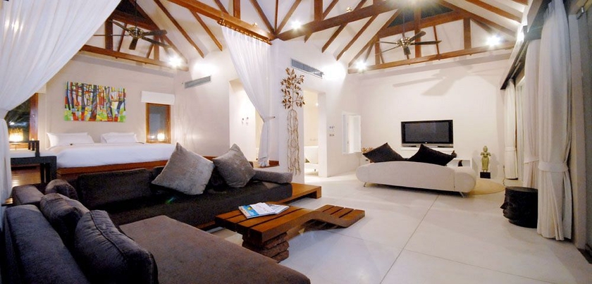 Imagen de la habitación del Hotel The Privilege Ezra Beach Club. Foto 8