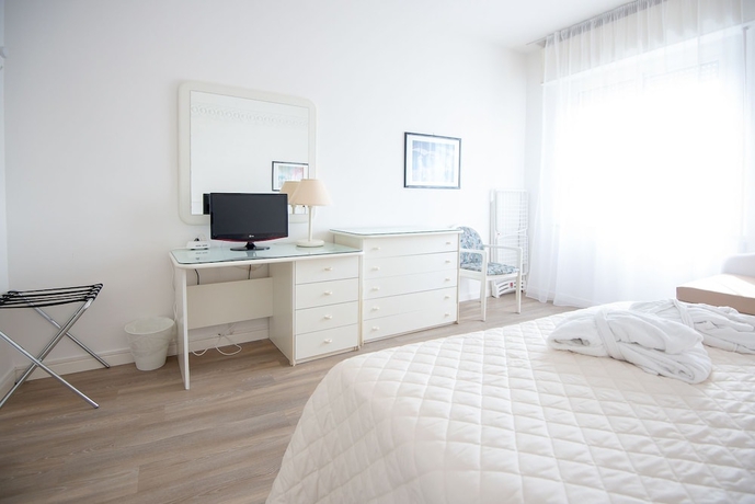 Imagen de la habitación del Hotel The Promenade Luxury Wellness. Foto 7
