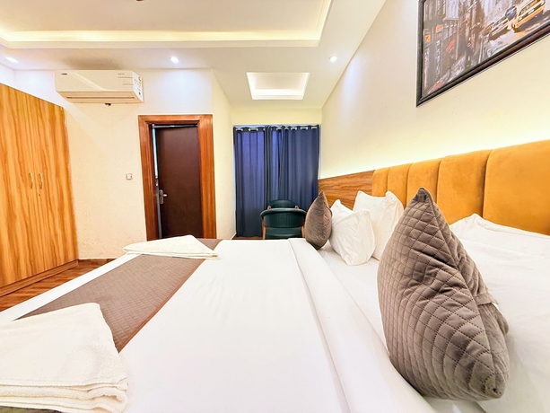 Imagen de la habitación del Hotel The Prominence Greater Noida. Foto 10