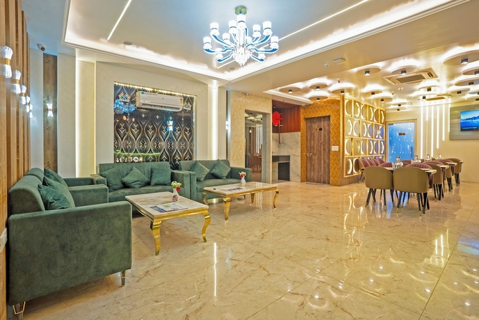 Imagen de los interiores del Hotel The Prominence Restaurant and Bar. Foto 15