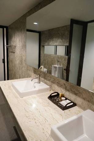 Imagen de la habitación del Hotel The Proud Exclusive. Foto 6