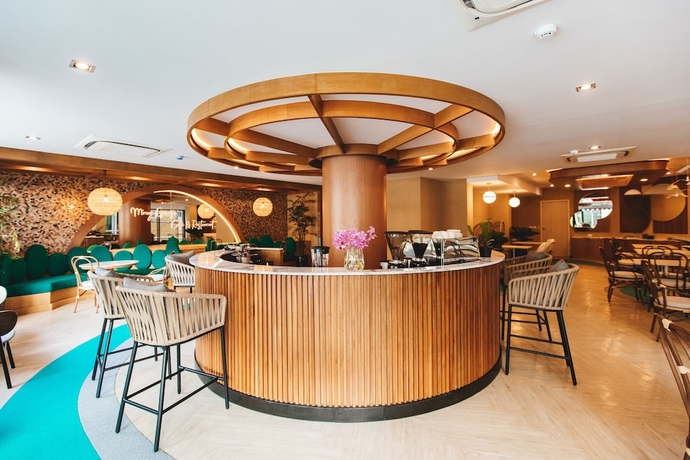 Imagen de los interiores del Hotel The Proud Rawai. Foto 17