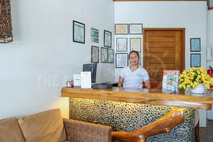 Imagen general del Hotel The Pub, Subic. Foto 2