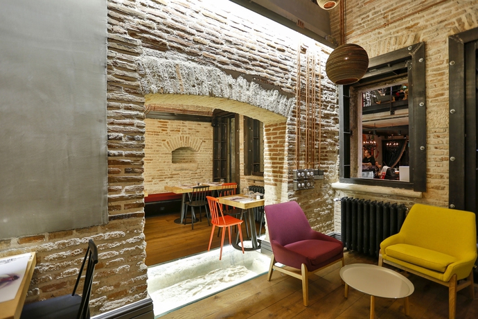 Imagen del bar/restaurante del Hotel The Public. Foto 2