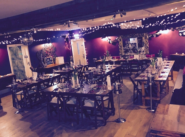 Imagen del bar/restaurante del Hotel The Punchbowl Lapworth. Foto 6