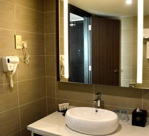 Imagen de la habitación del Hotel The Pure Langkawi. Foto 5