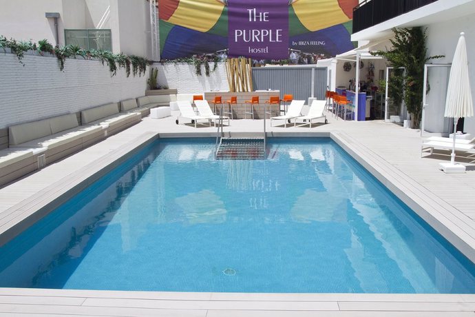 Imagen de la piscina del Hotel The Purple By Ibiza Feeling - Adults Only. Foto 16