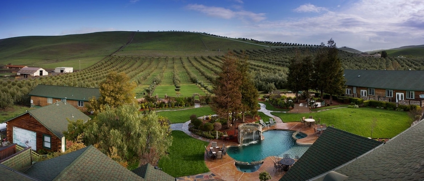 Imagen general del Hotel The Purple Orchid Wine Country Resort and Spa. Foto 1