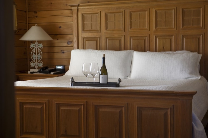 Imagen de la habitación del Hotel The Purple Orchid Wine Country Resort and Spa. Foto 14