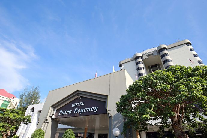 Imagen general del Hotel The Putra Regency Hotel. Foto 2