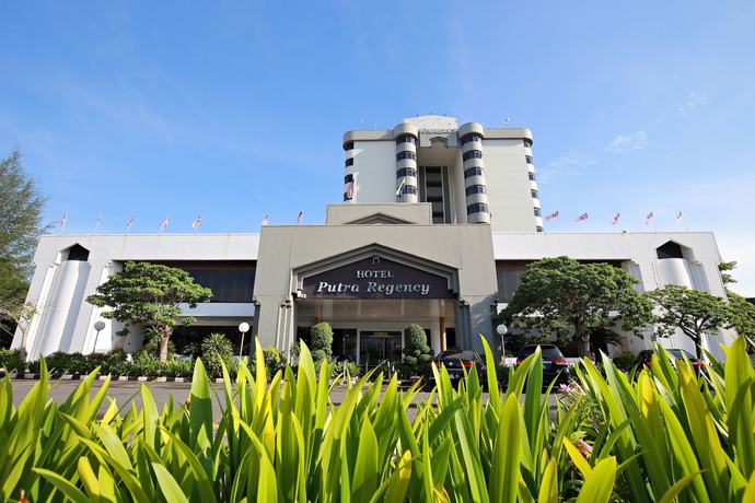 Imagen general del Hotel The Putra Regency Hotel. Foto 3