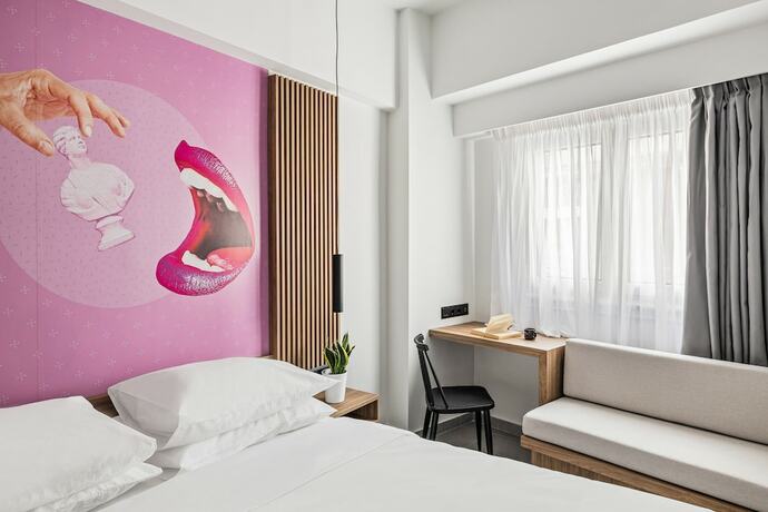 Imagen de la habitación del Hotel The Q, Atenas. Foto 12