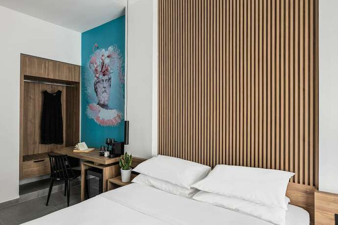 Imagen de la habitación del Hotel The Q, Atenas. Foto 13