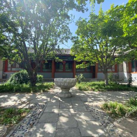 Imagen de los exteriores del Hotel The Qomolangma Hotel Beijing China. Foto 17