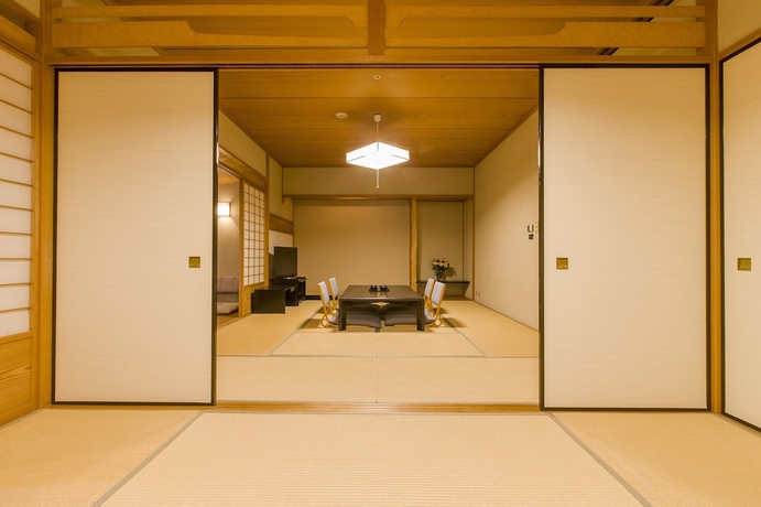 Imagen de la habitación del Hotel The Qube Chiba. Foto 11