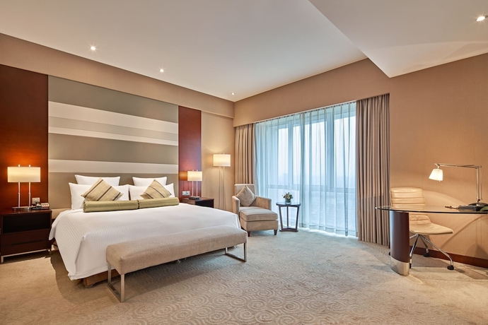 Imagen de la habitación del Hotel The Qube. Foto 10