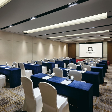 Imagen de los interiores del Hotel The Qube Ningbo North. Foto 17