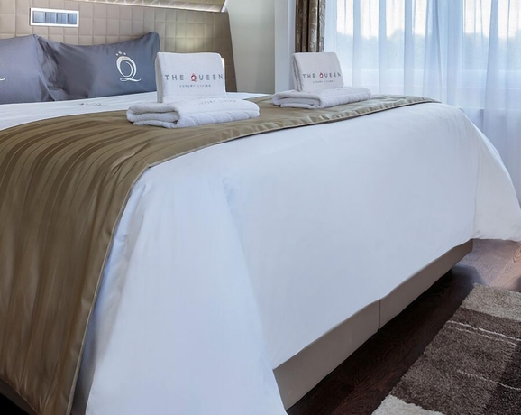 Imagen de la habitación del Hotel The Queen Luxury Apartments Villa Vinicia. Foto 10