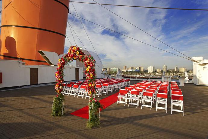 Imagen de los exteriores del Hotel The Queen Mary. Foto 10