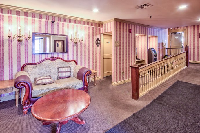 Imagen de los interiores del Hotel The Queen's Cue, Stratford, A Tribute Portfolio. Foto 19