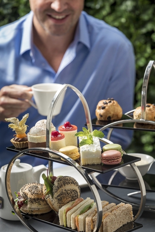 Imagen del bar/restaurante del Hotel The Queen's Gate. Foto 8