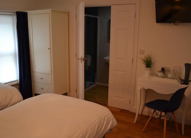 Imagen de los interiores del Hotel The Queens Head. Foto 20