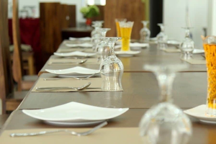 Imagen del bar/restaurante del Hotel The Queensburry City. Foto 6