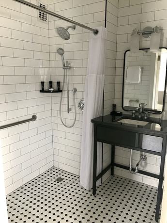 Imagen de la habitación del Hotel The Queensbury. Foto 7