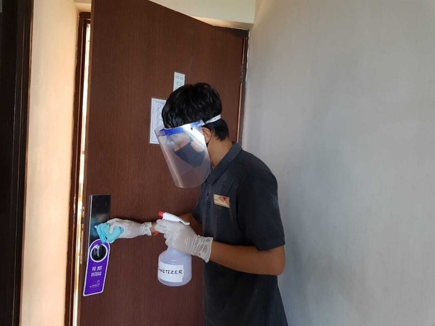 Imagen de la habitación del Hotel The Queeny. Foto 10