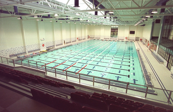 Imagen de la piscina del Hotel The Quigley Residence. Foto 18