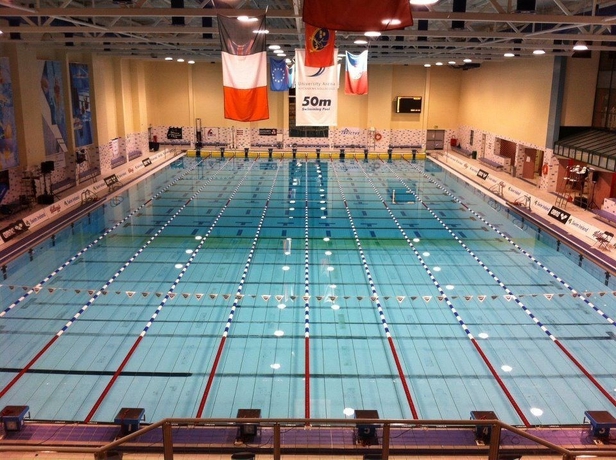 Imagen de la piscina del Hotel The Quigley Residence. Foto 19