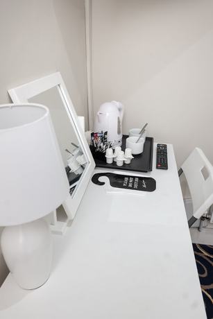 Imagen de la habitación del Hotel The R Inn. Foto 17