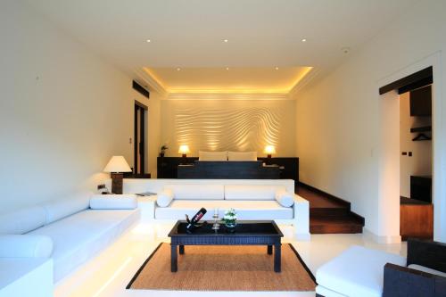 Imagen de la habitación del Hotel The Racha. Foto 16