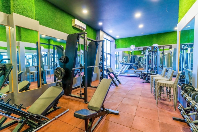 Imagen de los interiores del Hotel The Radiant Resort. Foto 18