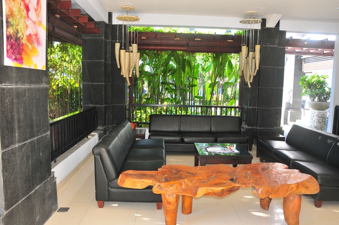 Imagen de los exteriores del Hotel The Radiant and Spa. Foto 9