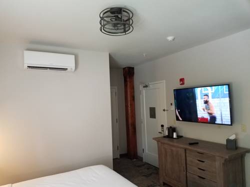 Imagen de la habitación del Hotel The Railroad Inn. Foto 7